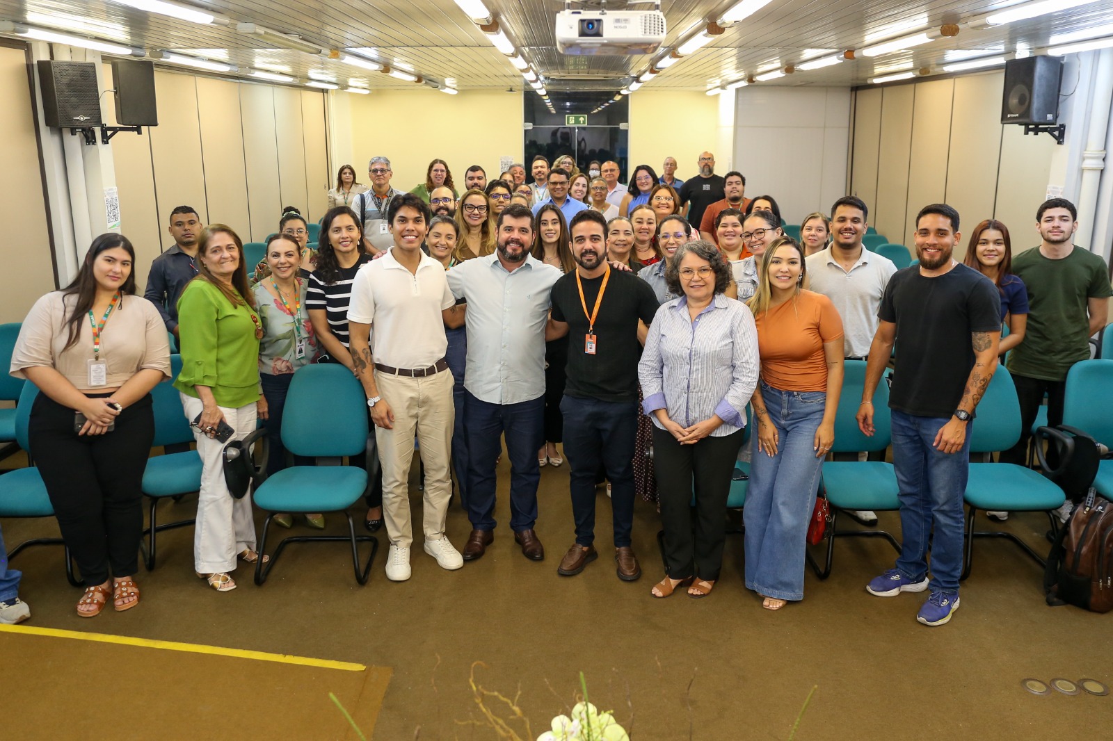 EGPCE lança projeto EGPET e mobiliza servidores e população em ação inédita de proteção animal no Cambeba